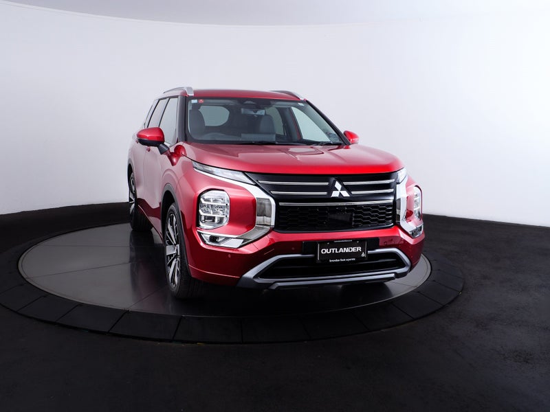 2025 Mitsubishi Outlander 2.5P VRX 2WD CVT image 1