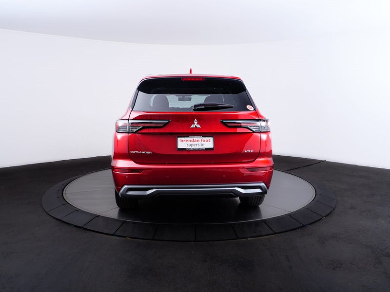 2025 Mitsubishi Outlander 2.5P VRX 2WD CVT image 2