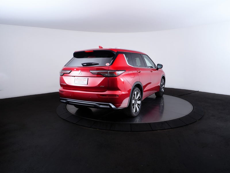 2025 Mitsubishi Outlander 2.5P VRX 2WD CVT image 4