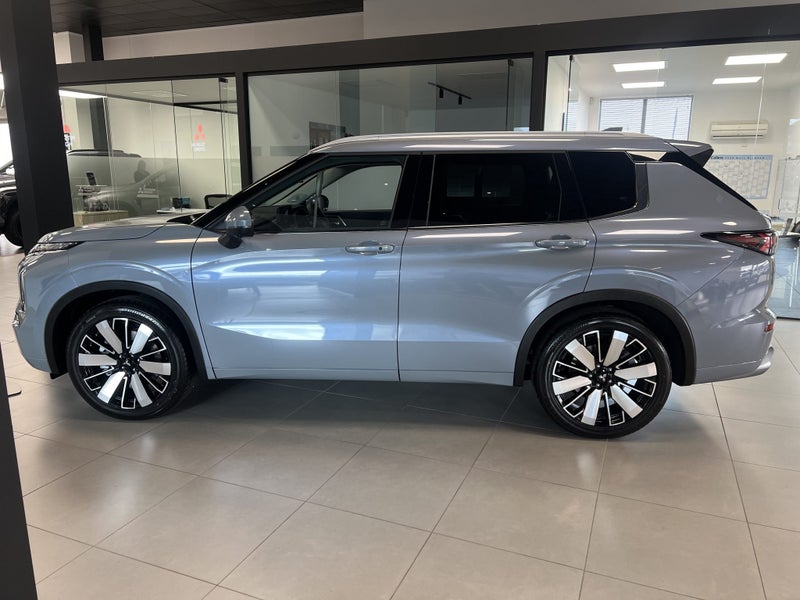 2025 Mitsubishi Outlander 2.5P VRX 4WD CVT image 2