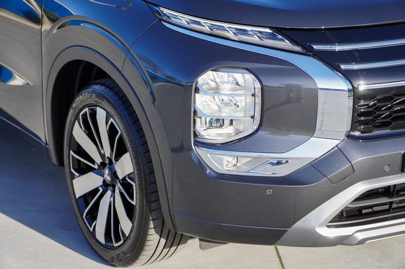 2025 Mitsubishi Outlander 2.5P VRX 4WD CVT image 2