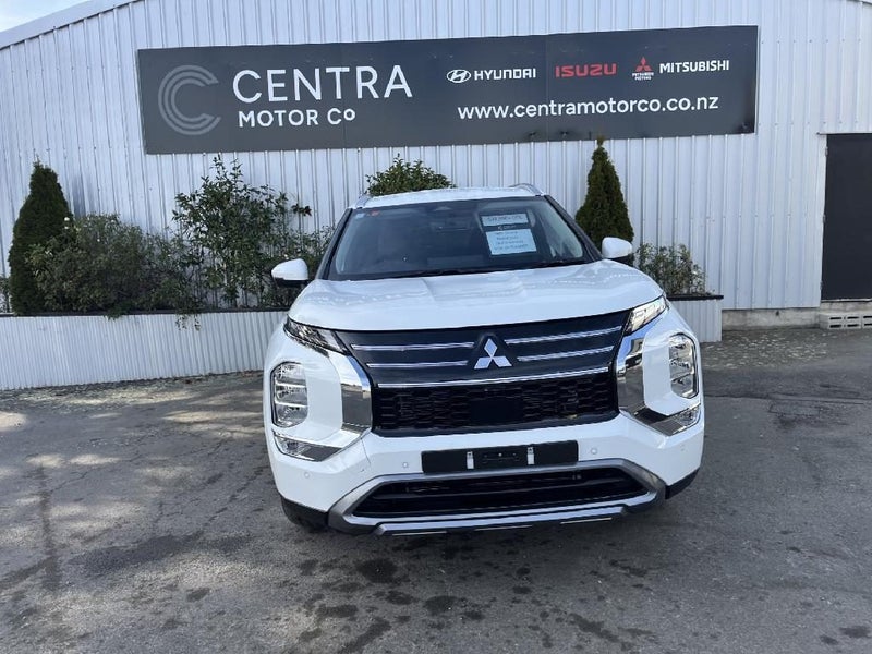 2025 Mitsubishi Outlander 2.5P XLS 2WD CVT image 3
