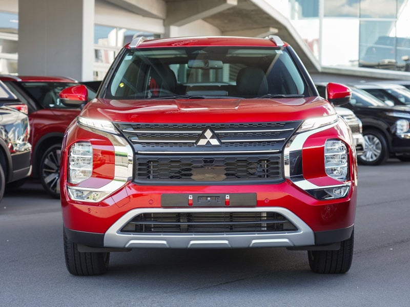 2025 Mitsubishi Outlander 2.5P XLS 2WD CVT image 3