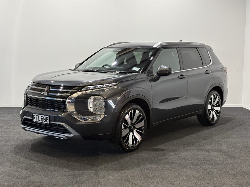 2025 Mitsubishi Outlander 2.5P XLS 4WD CVT image 3