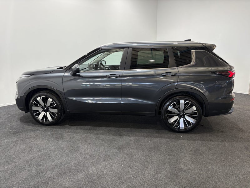2025 Mitsubishi Outlander 2.5P XLS 4WD CVT image 4