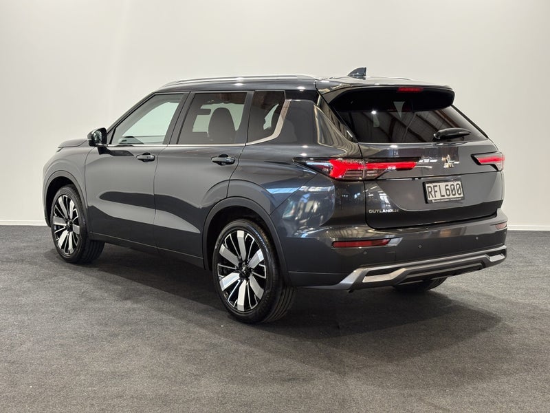2025 Mitsubishi Outlander 2.5P XLS 4WD CVT image 5
