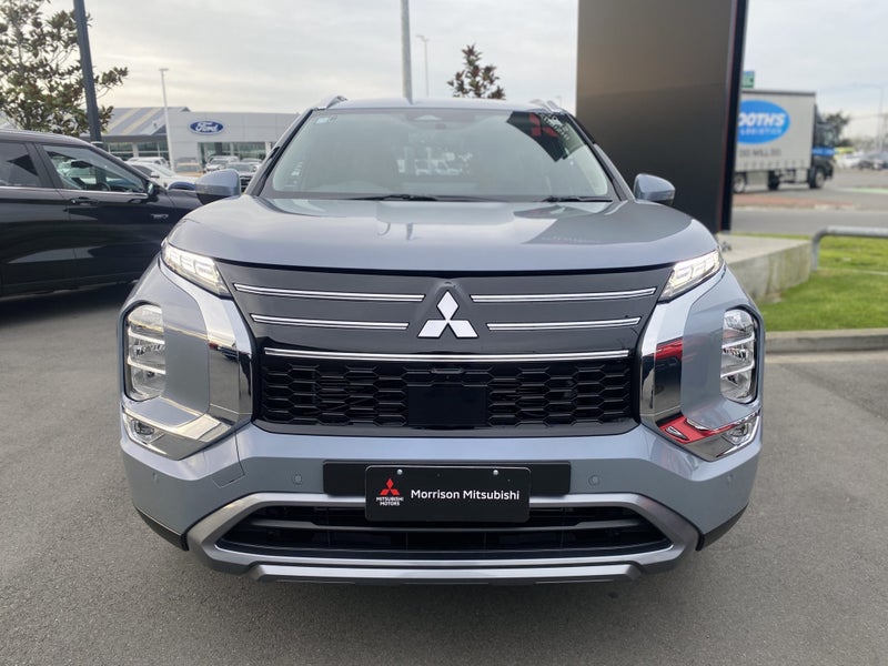 2025 Mitsubishi Outlander 2.5P XLS 4WD CVT image 3