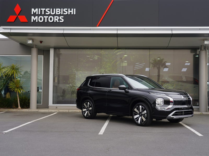 2025 Mitsubishi Outlander EXCEED 2.5 PETROL 2WD... image 2