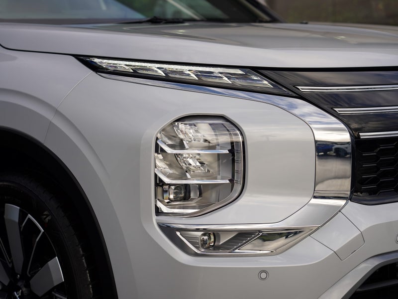 2025 Mitsubishi Outlander EXCEED 2.5 PETROL 2WD... image 5