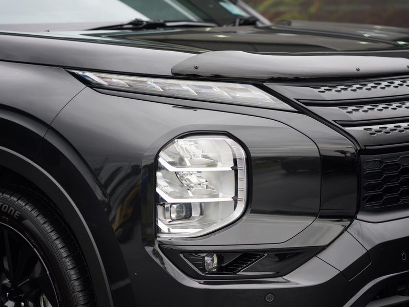 2025 Mitsubishi Outlander EXCEED 2.5 PETROL 4WD... image 5