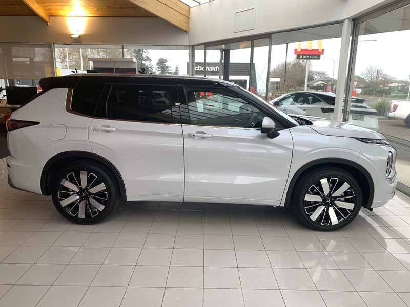 2025 Mitsubishi Outlander EXCEED 2.5P/4WD/CVT image 2