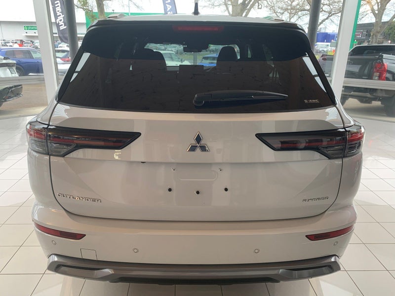 2025 Mitsubishi Outlander EXCEED 2.5P/4WD/CVT image 3