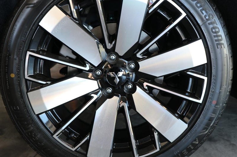 2025 Mitsubishi Outlander EXCEED 2.5P/4WD/CVT image 2