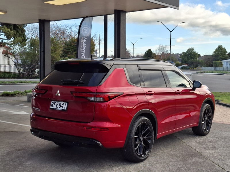 2025 Mitsubishi Outlander Exceed 2.5P/Cvt - 3.9... image 4