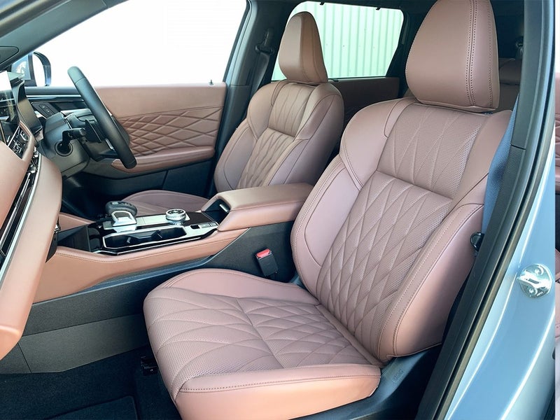 2025 Mitsubishi Outlander Exceed 4WD 2.5L Petro... image 5