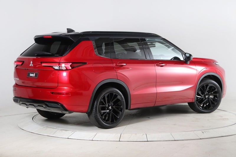 2025 Mitsubishi Outlander EXCEED 4WD image 2