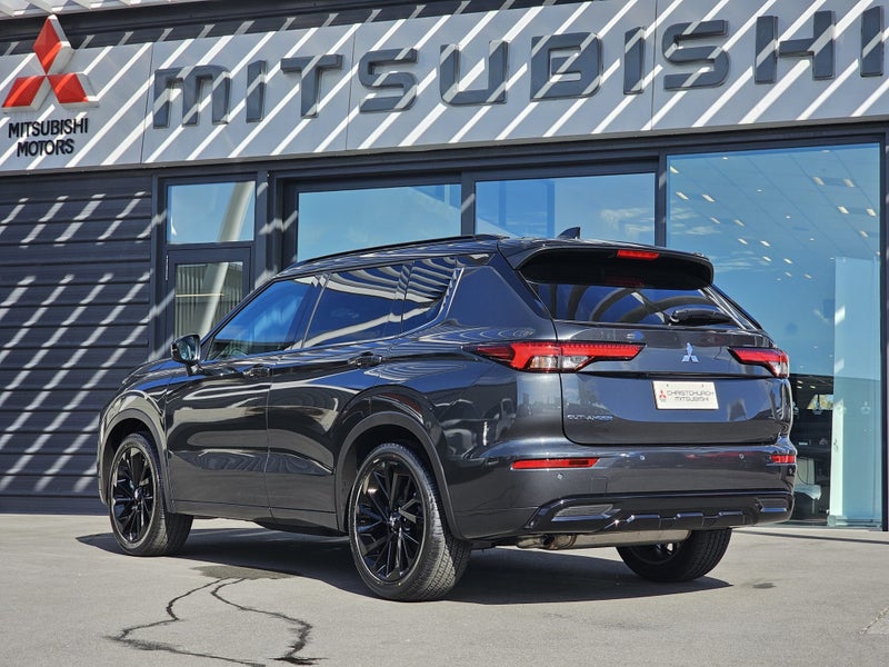 2025 Mitsubishi Outlander Exceed AWD 2.5P image 3