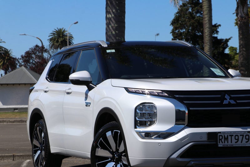 2025 Mitsubishi Outlander EXCEED PHEV 4WD image 5