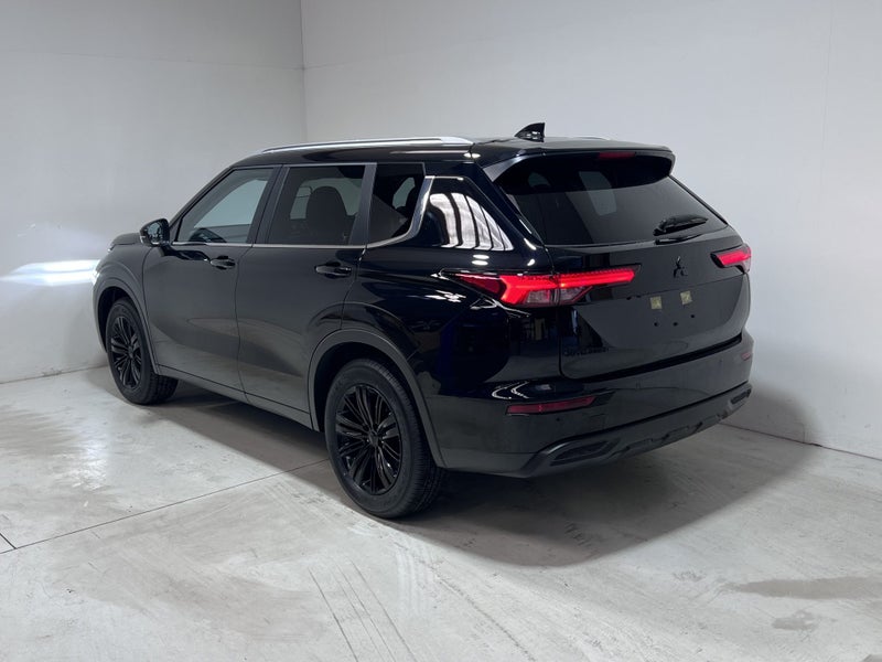 2025 Mitsubishi Outlander LS 2.5 2WD AUTO image 5