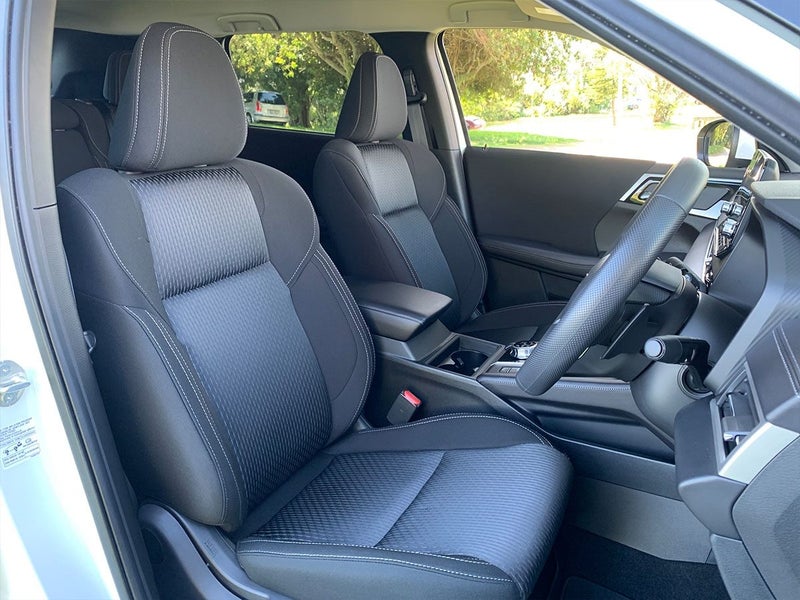 2025 Mitsubishi Outlander LS 2.5L Petrol 2WD image 3