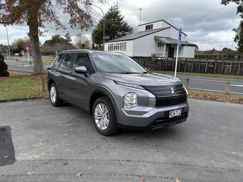 2025 Mitsubishi Outlander LS 2.5P/4WD/CVT AUTO... image 1