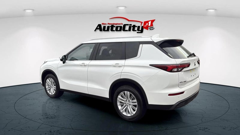 2025 Mitsubishi Outlander LS 2.5P/CVT image 5