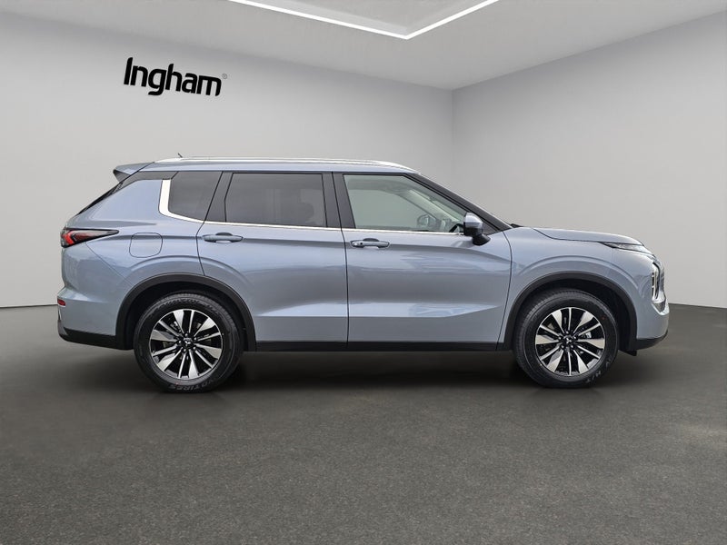 2025 Mitsubishi Outlander LS 2.5P/CVT image 3
