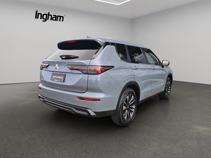 2025 Mitsubishi Outlander LS 2.5P/CVT image 4