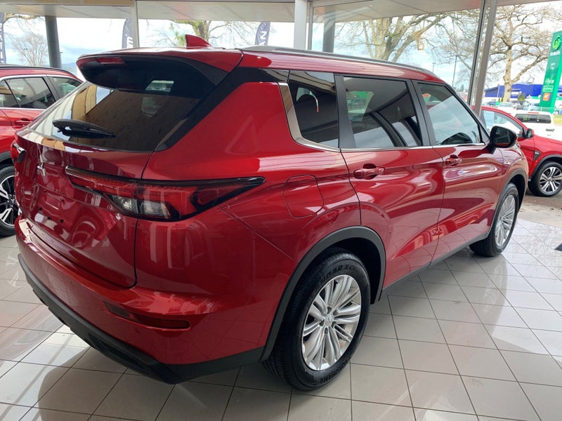 2025 Mitsubishi Outlander LS 2.5P/CVT image 5