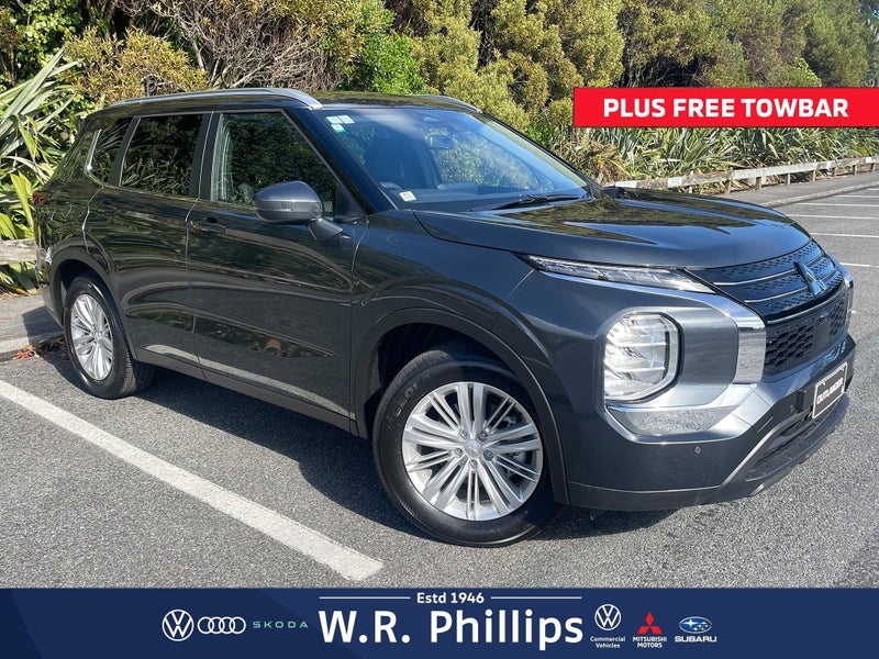 2025 Mitsubishi Outlander LS 2WD image 1