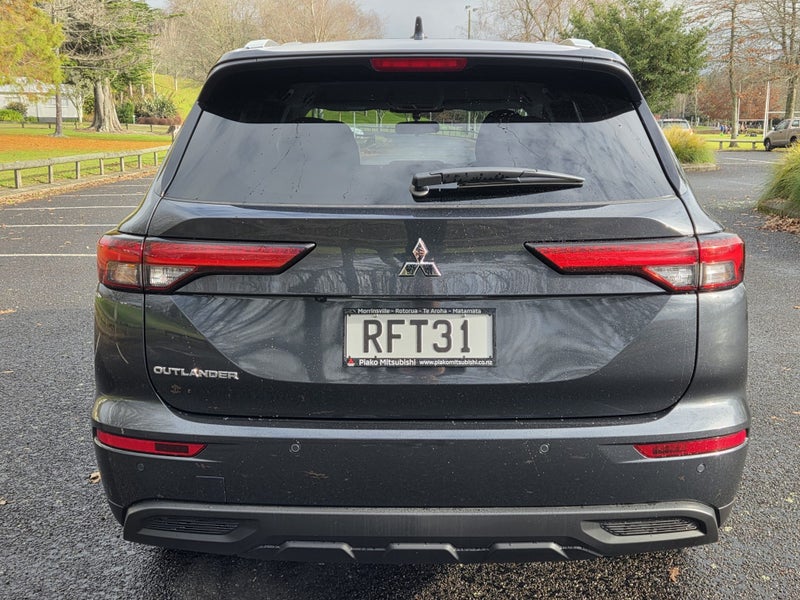 2025 Mitsubishi Outlander LS 2WD Pre Reg image 4