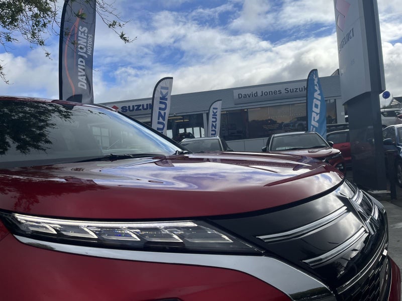 2025 Mitsubishi Outlander LS image 2