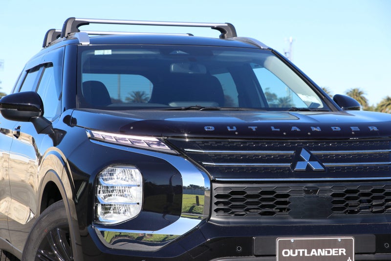 2025 Mitsubishi Outlander LS 4WD (S-AWC) image 3