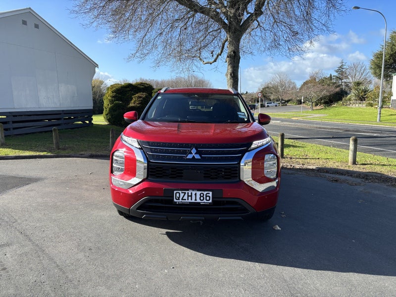 2025 Mitsubishi Outlander LS PHEV/4WD/AT AUTO 5... image 2