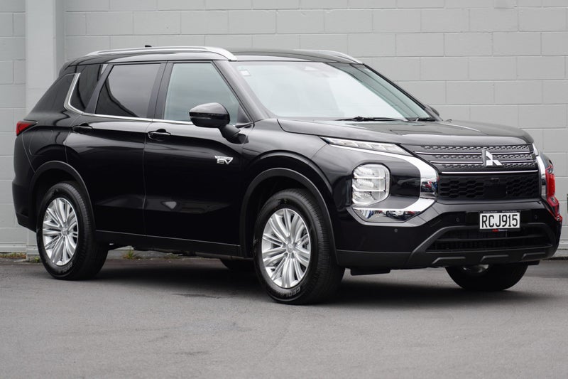 2025 Mitsubishi Outlander PHEV LS 4WD image 1