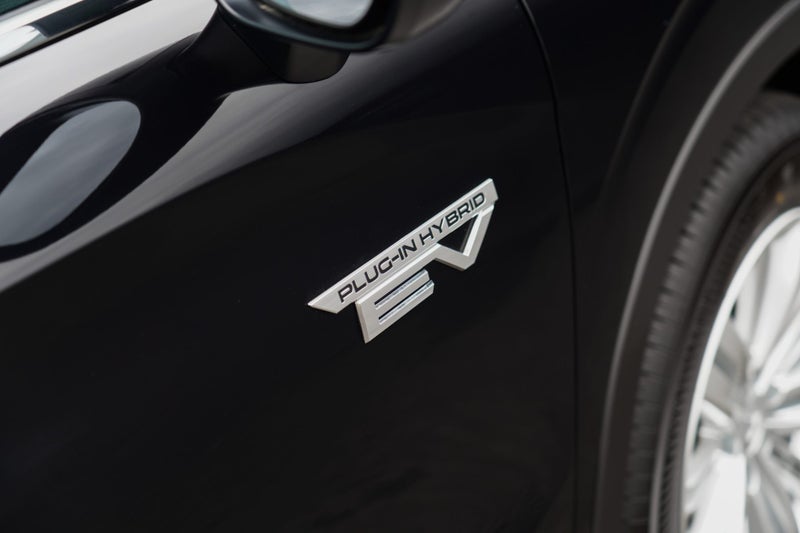 2025 Mitsubishi Outlander PHEV LS 4WD image 5