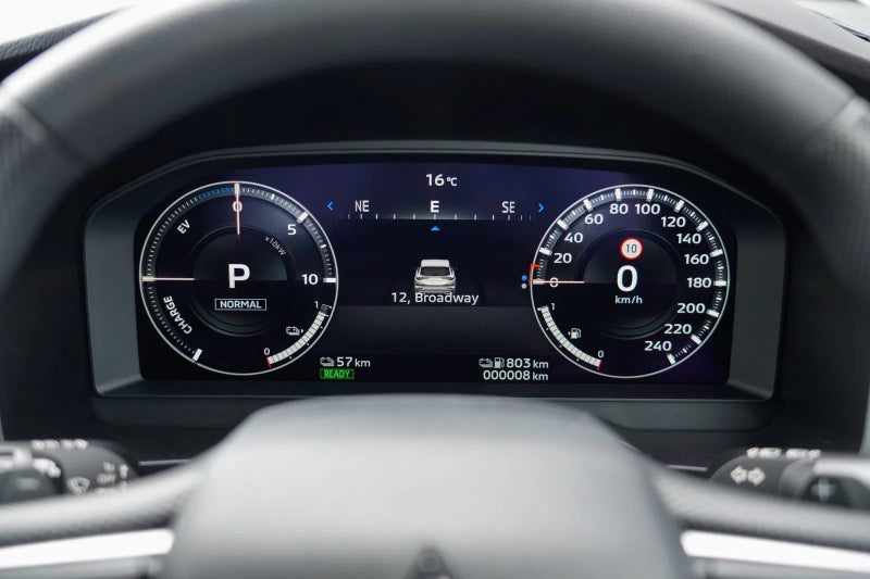 2025 Mitsubishi Outlander PHEV LS 4WD image 5