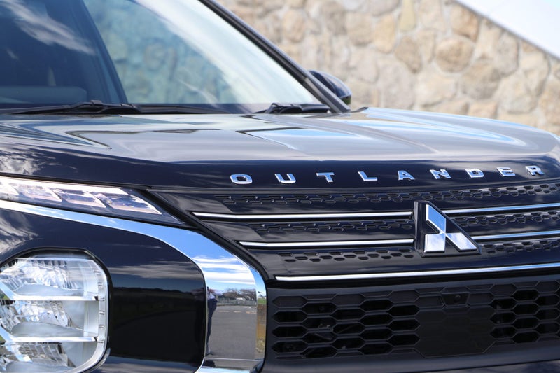 2025 Mitsubishi Outlander PHEV LS 4WD (S-AWC) image 5