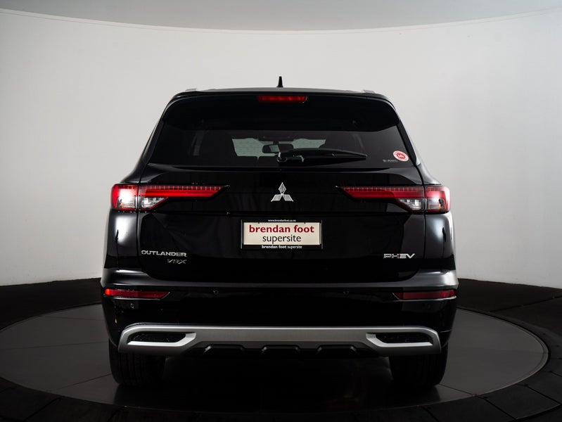 2025 Mitsubishi Outlander PHEV VRX 4WD 7 Seater image 2