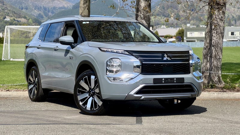 2025 Mitsubishi Outlander PHEV VRX 4WD- Latest... image 1