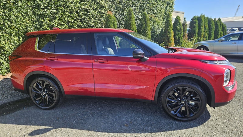 2025 Mitsubishi Outlander SPORT 2WD - Special i... image 3