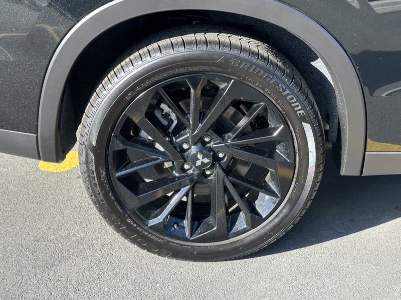 2025 Mitsubishi Outlander Sport PHEV 4WD - PRE... image 5