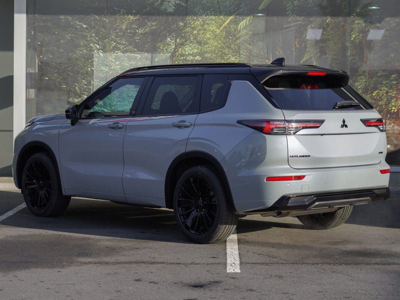 2025 Mitsubishi Outlander VRX 2.5 PETROL 2WD 7... image 2