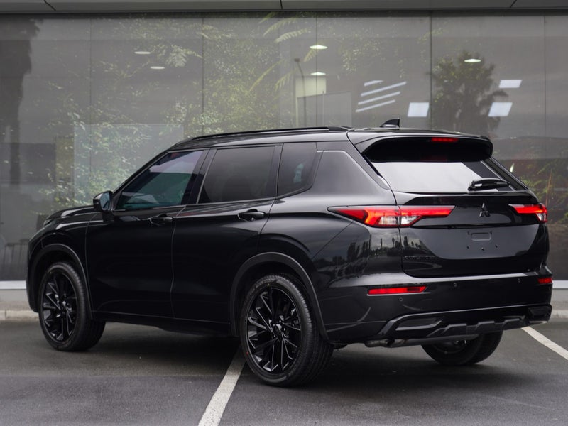 2025 Mitsubishi Outlander VRX 2.5 PETROL 2WD 7... image 2