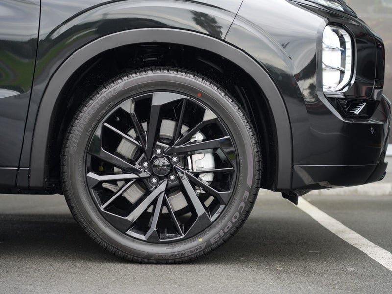 2025 Mitsubishi Outlander VRX 2.5 PETROL 2WD 7... image 4