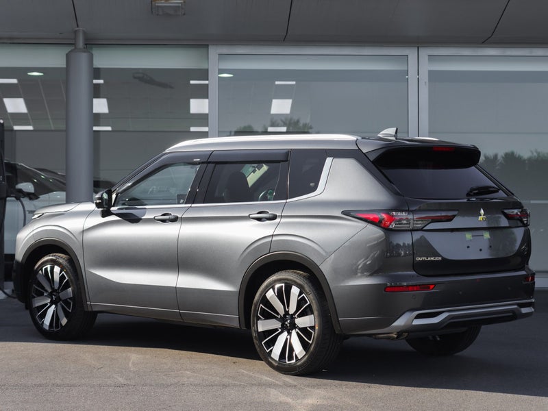 2025 Mitsubishi Outlander VRX 2.5 PETROL 2WD 7... image 2