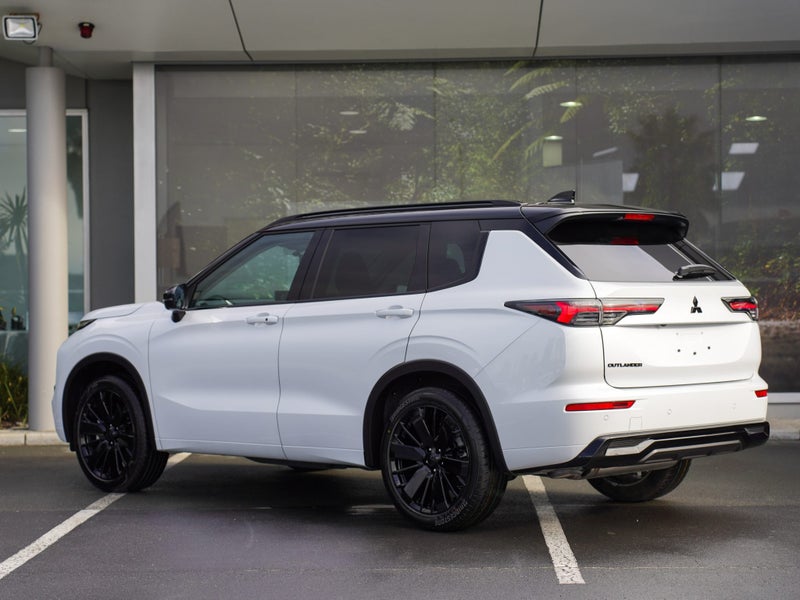 2025 Mitsubishi Outlander VRX 2.5 PETROL 2WD 7... image 5