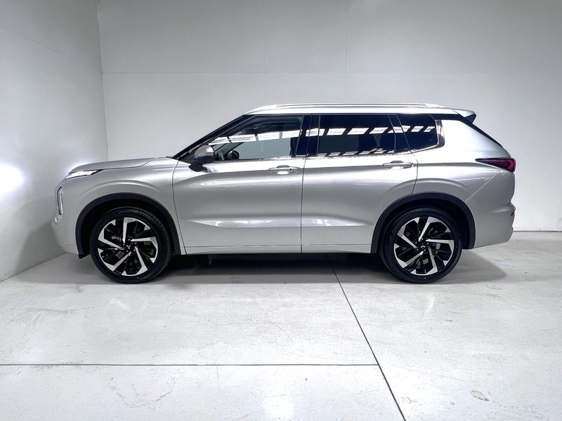 2025 Mitsubishi Outlander VRX 2.5 Petrol 2WD 7... image 4