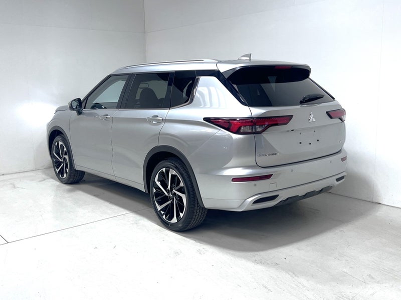 2025 Mitsubishi Outlander VRX 2.5 Petrol 2WD 7... image 5