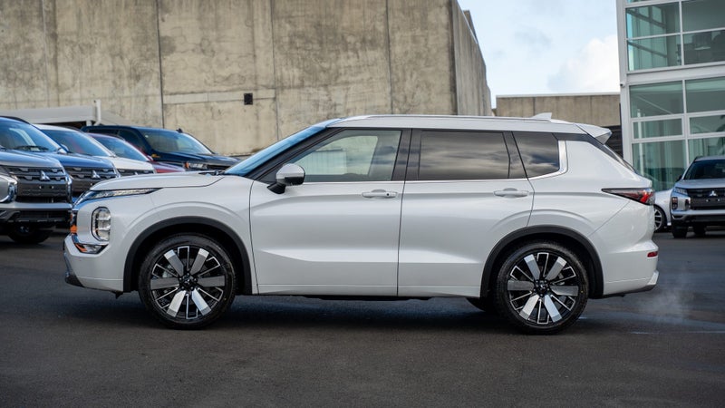 2025 Mitsubishi Outlander Vrx 2.5P/4Wd/Cvt image 5